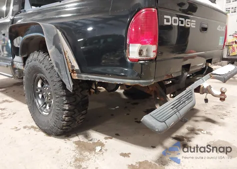 2000 Dodge Dakota Slt/Sport from USA, damaged, VIN 1B7GG2AN0YS666548